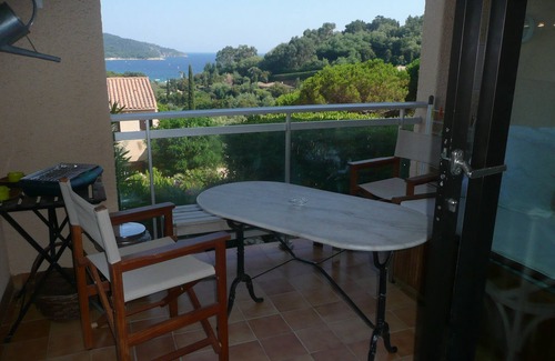 La Croix-Valmer Apartment | T2 idyllic peninsula of St. Tropez: sun, sea views, beaches and coves on foot.