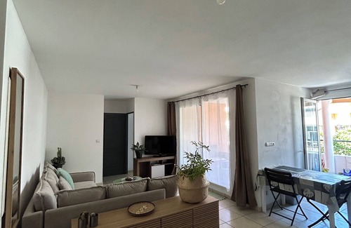 Grand Fond Apartment | T2 in Grand Fond, Saint-Gilles Les Bains near Boucan Canot beach