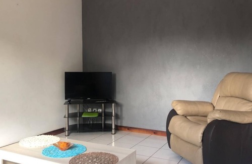 La Riviere Saint-Louis Apartment | T2 in private residence with air conditioning