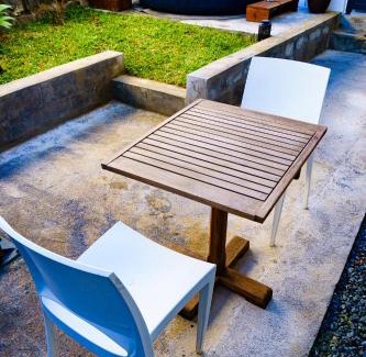 Sainte Marie Apartment | T2 L'Escale du Voyageur - Terrasse Jardin & Jacuzzi - Proche Aéroport