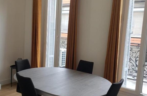 4th Arrondissement Apartment | T2 neuf tout équipé, climatisé