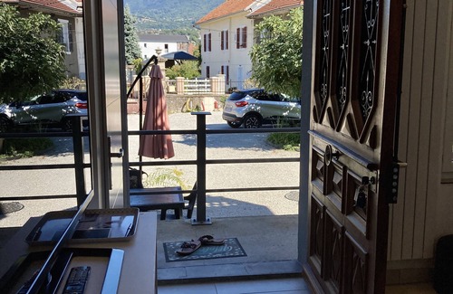 Aix-les-Bains Apartment | T2 new ♥ ️ with parking between town and calm lake