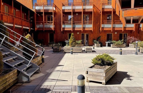 Font-Romeu-Odeillo-Via Apartment | T2 Plein Centre Font Romeu Facing the cable cars Heated swimming pool Sauna Hammam Garage