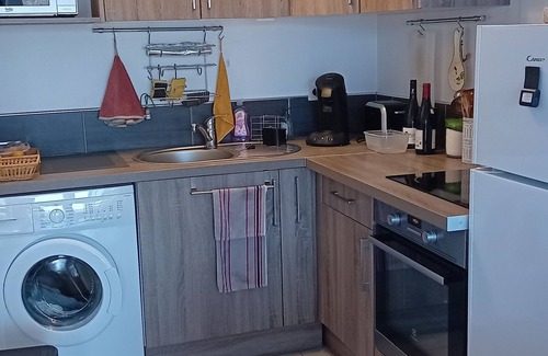 Hendaye Apartment | T2 . Proche de L'océan Parking, 2pers. Au Calme