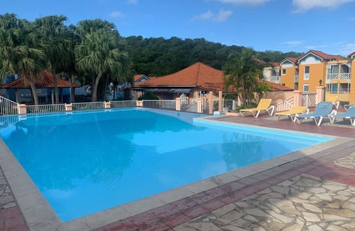 Sainte-Anne Apartment | T2 Sainte-Anne secure residence with swimming pool