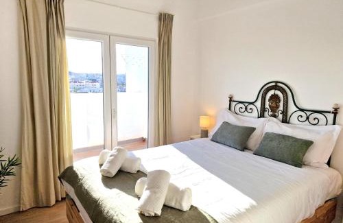 Portimao City Centre Apartment | T2 Vista-Rio Rooftop - Portimão