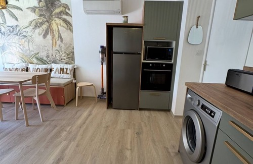 Cap d'Agde Apartment | T2bis - Cap d'Agde - 40 m² with terrace, swimming pool, parking & 200 m from the beach