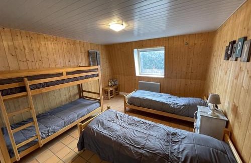 Saint-Jacques-des-Blats Apartment | T3 2 chambres, proche pistes, parking, 66 m² - FR-1-787-14