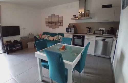 Albitreccia Apartment | T3 - 4 people - 250m from Agosta beach - Quiet private residence