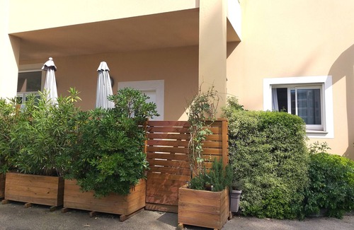 Albitreccia Apartment | T3 - 4 people - 250m from Agosta beach - Quiet private residence