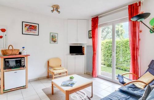 Esquieze-Sere Apartment | T3 calme 6 pers, terrasse, jardinet, proche commodités - FR-1-402-24