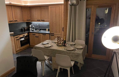 Les Carroz-d'Araches Apartment | T3 in a luxury residence opposite the swimming pool, tennis court and accrobranche.