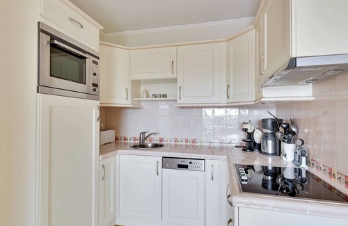 La Napoule Apartment | T3 in Mandelieu with Terrace, AC, Swimming Pool, Tennis - BENAKEY