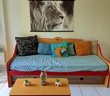 Saint-Geniez-d'Olt House | T3 la savane saint Geniez d'olt 2 piscines chauffées dans une charmante résidence de vacances