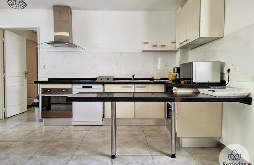 Saint-Denis Apartment | T3 – Le Waikiki – Close to center of Saint-Denis