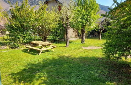 Bagneres-de-Luchon Apartment | T3 new 55m² bright, heart of Luchon, residential, classified 3 stars