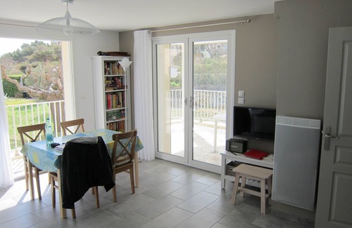 Carry-le-Rouet Apartment | T3 of 50 m ² and balcony of 20 m ² orientated in the south, with sight on the Mediterranean