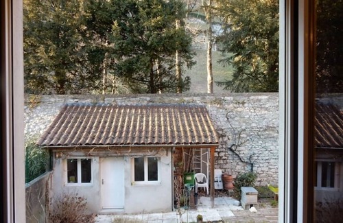 Secteur 2 Apartment | T3 on upper green