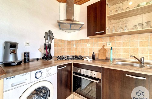 Saint-Denis Apartment | T3 – Paul et Aliette* – 70 m² – Close to St-Denis centre