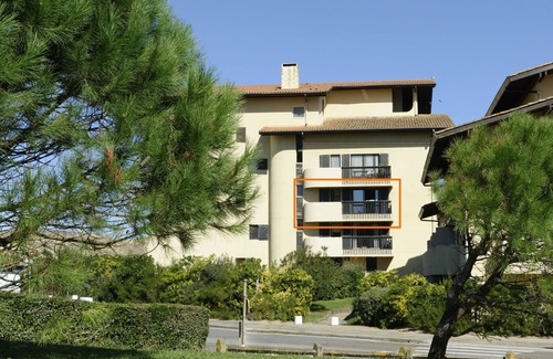 Le Penon Apartment | T3 Penon 50m from the beach and shops, balcony living room facing south, parking