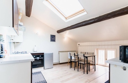 Ancy-Dornot Apartment | T4 93m² -Modern & old charm with wooden beams, bright, pets welcome!
