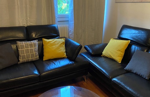 Vassieux - Crepieux Apartment | T4 Très Bien Situé et Equipé Avec un Parking Sécurisé à 3 km de Lyon