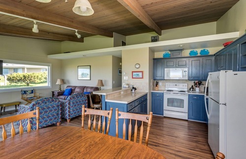 Gearhart Condo | T401 3 Bedroom Beach Front, No cleaning fees