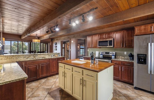 Lampe House | Table Rock Lake Access, Pvt Outdoor Pool, Pvt Hot Tub, $400 of Daily Tickets, Panoramic Views