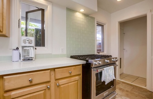 Solana Beach Cottage | Table Tops Beach Cottage in Solana Beach