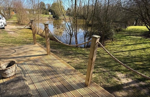Holworth Cabin | Tadnoll Escape- Shepards Hut- Sleeps 2- Bbq- Lake