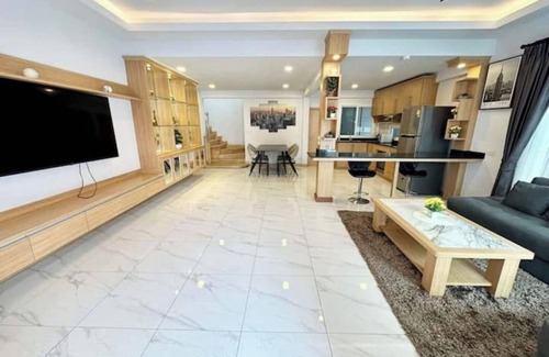 South Pattaya Villa | TagVilla Luxurious Pool Villa - Pattaya 04 Bedroom