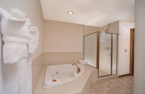 Estes Park Hotel | Taharaa Mountain Lodge