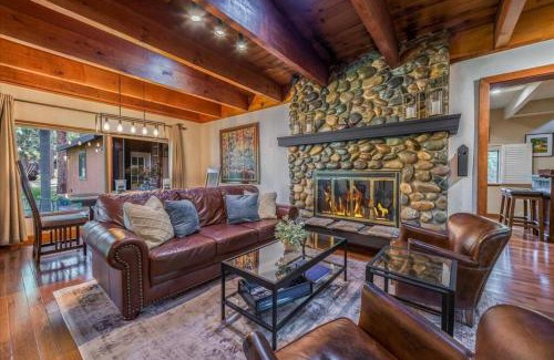 Tahoe Sierra Estates House | Tahoe City 4BR 4 Full Bathroom Home Near Palisades Close to Town