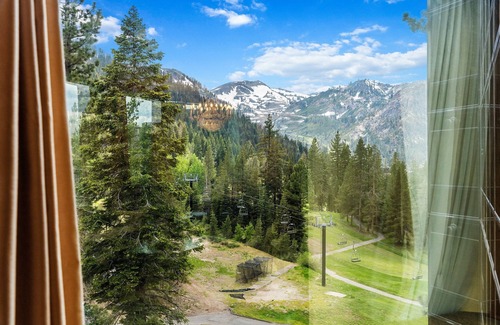 Olympic Valley Condo | Tahoe Everline Resort & Spa - 2 Bdrm Corner Suite