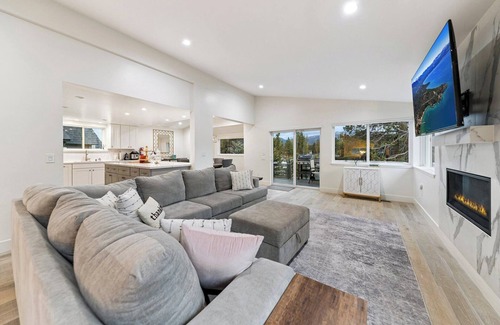 Tahoe Keys House | Tahoe Keys Waterfront Home with Hot Tub and Boat Dock! - 1928M~