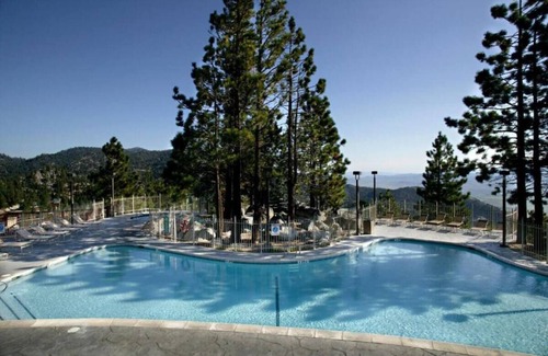 Tahoe Village Apartment | Tahoe Ridge - Skiers Haven with Spectacular Views