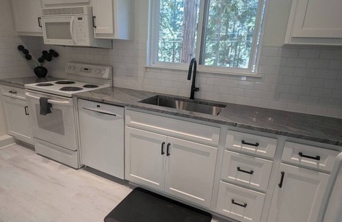 Incline Village Condo | Tahoe Sunshine & Powder: Newly Remodeled 2 Bedroom