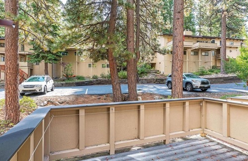 Incline Village Condo | Tahoe Sunshine & Powder: Newly Remodeled 2 Bedroom