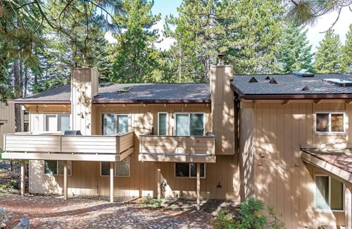 Incline Village Condo | Tahoe Sunshine & Powder: Newly Remodeled 2 Bedroom