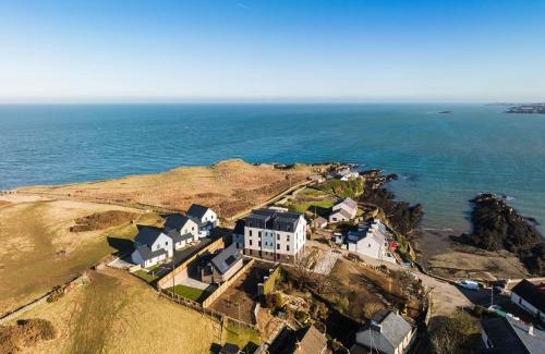 Amlwch House | Tai Porth Llechog Bungalow By Birch Stays