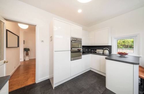 Broughty Ferry Ski Chalet | Taigh Tatha - stylish 3 bed home