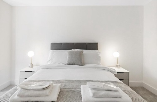Cambridge Apartment | Tailored Stays - Water Street Apartments