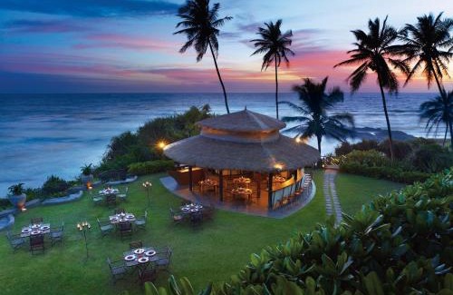 Hettimulla Resort | Taj Bentota Resort & Spa