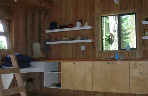 Regional District of Nanaimo Cottage | Takala Trails Ranch - The Chalet - Nanaimo