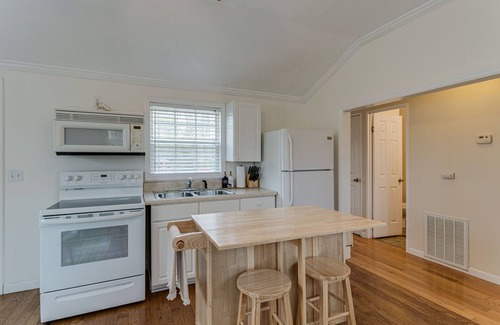 Monteagle Cottage | Take a Trip Down Memory Lane @ Berenstain Cottage!