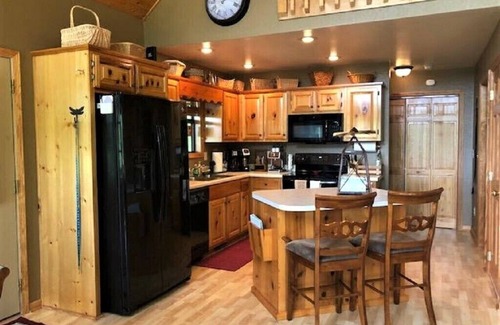 Murphy Ski Chalet | Take in Stunning Views in this Lovely Pet Friendly Smokey Mountains Chalet