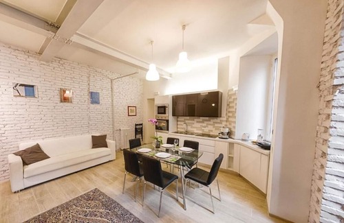 Aventine Apartment | Take Me Rome - Modern Apartment near Colosseum