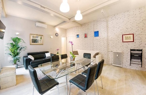 Aventine Apartment | Take Me Rome - Modern Apartment near Colosseum