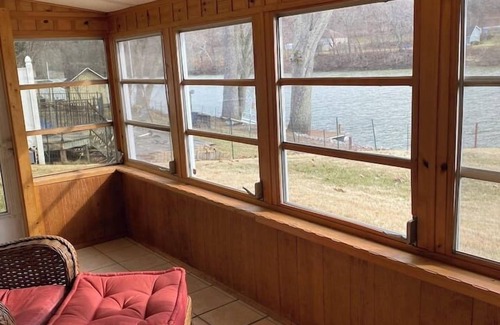 Zanesville House | Take Me To The River!