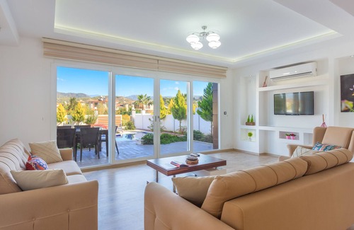 Ciftlik Villa | Tala Villa 10-4 Bedroom